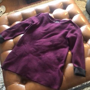 Quarter length sleeve, sweater like workshirt